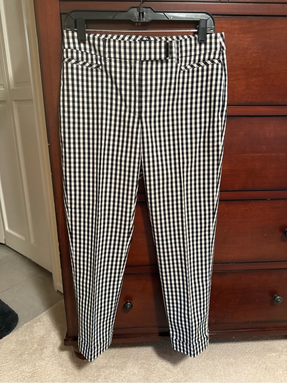 White House Black Market Black and White Gingham Cropped Ankle Pants